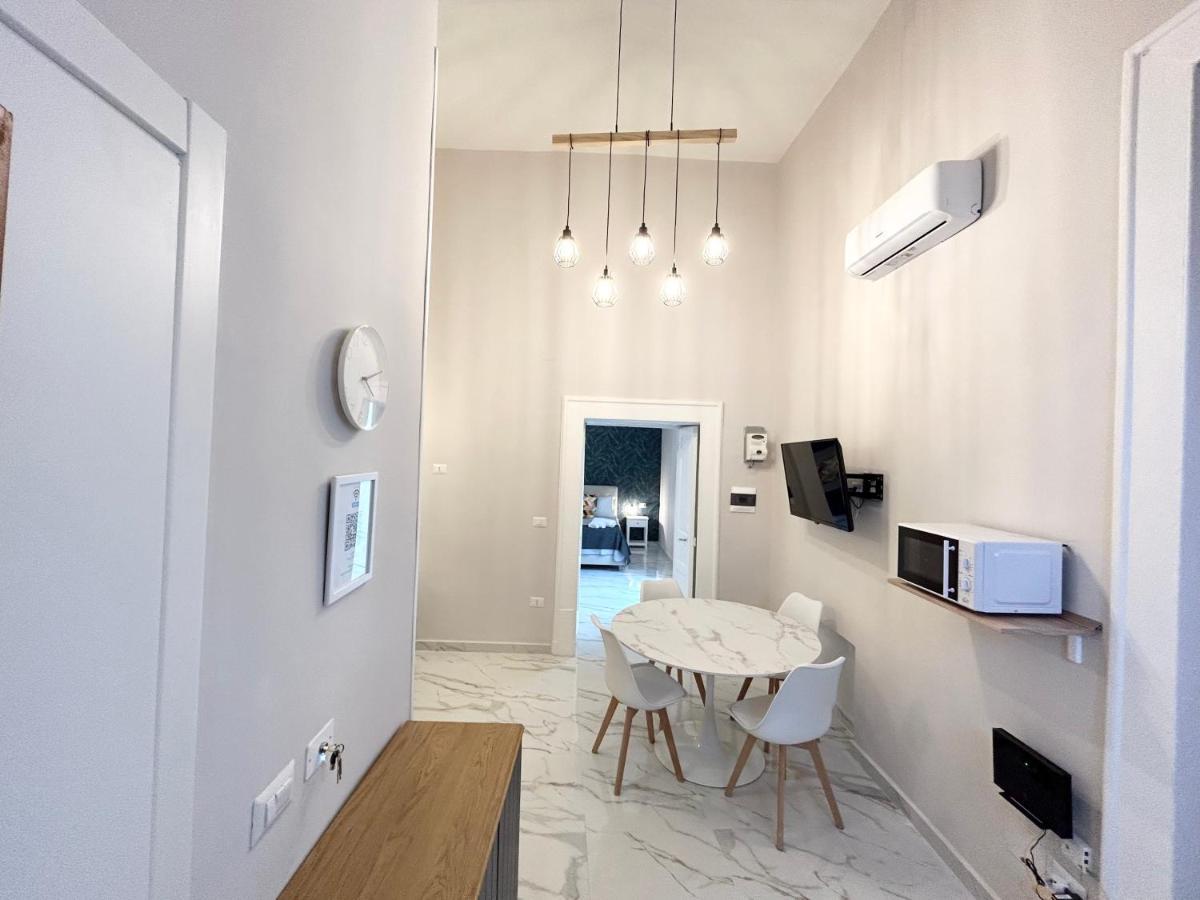 Naples Apartment Plebiscito Buitenkant foto